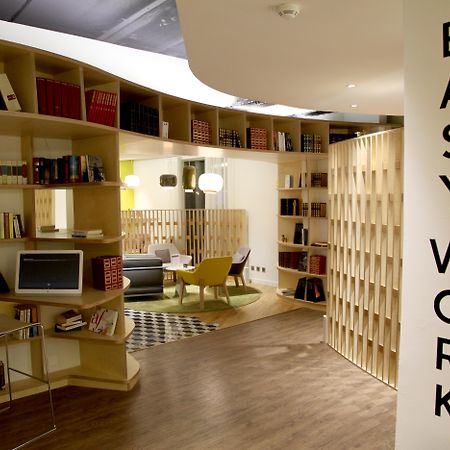 Mercure Nantes Centre Gare Екстериор снимка