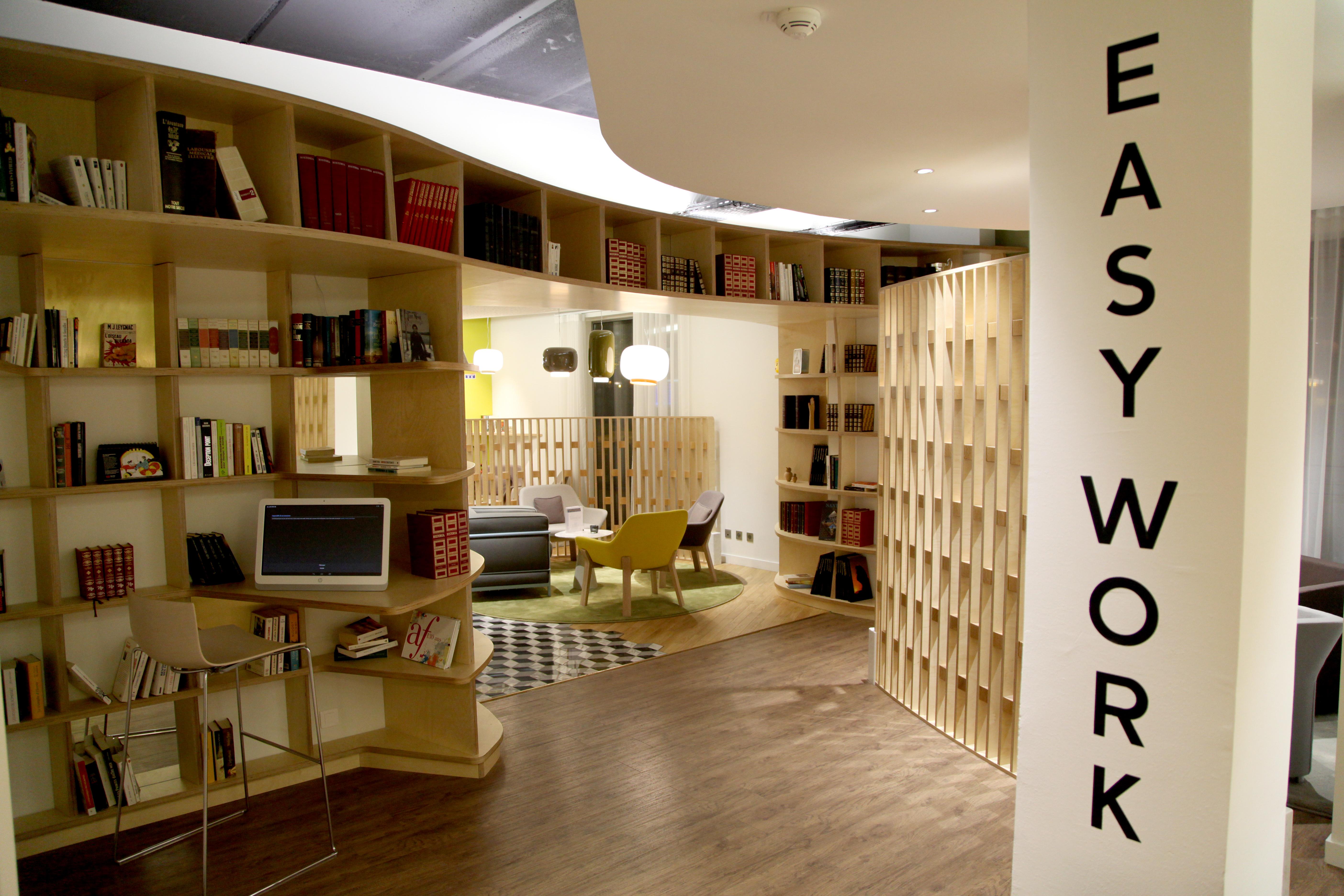 Mercure Nantes Centre Gare Екстериор снимка