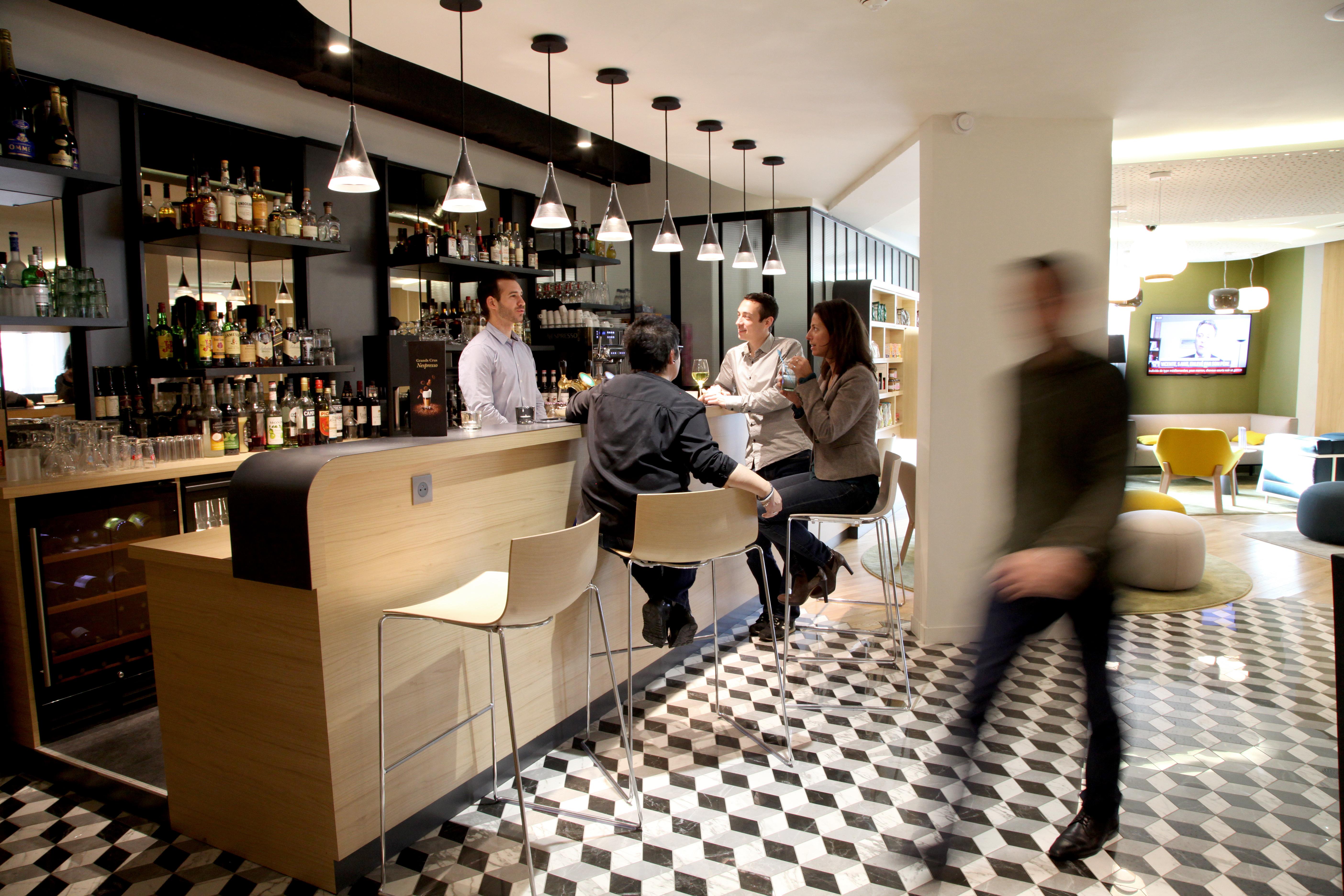 Mercure Nantes Centre Gare Екстериор снимка