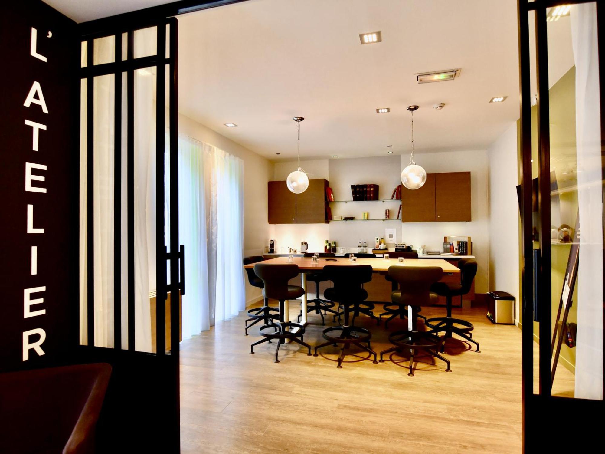 Mercure Nantes Centre Gare Екстериор снимка