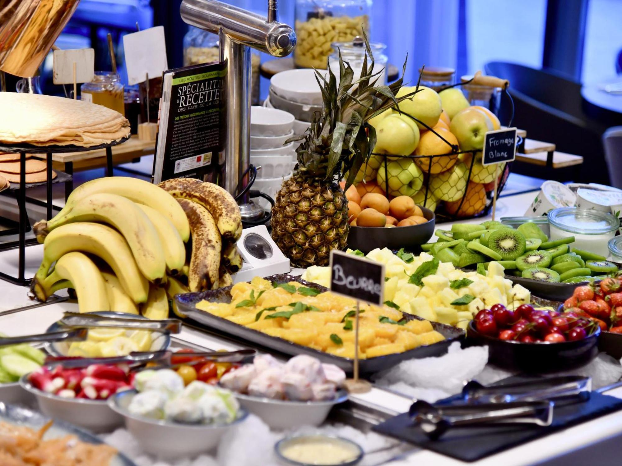 Mercure Nantes Centre Gare Екстериор снимка