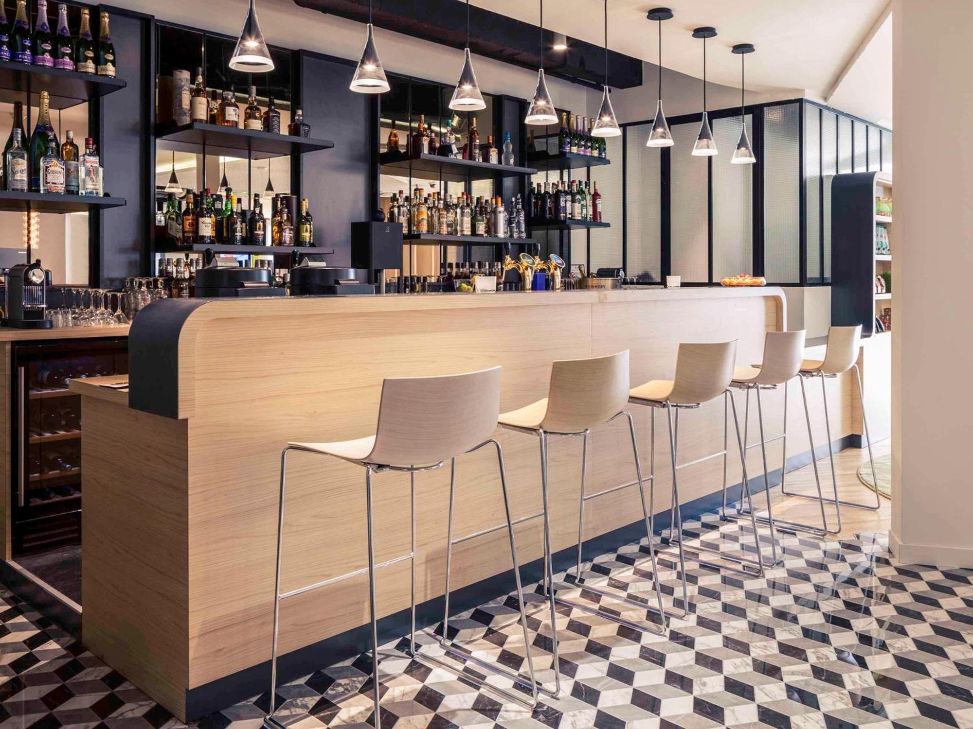 Mercure Nantes Centre Gare Екстериор снимка