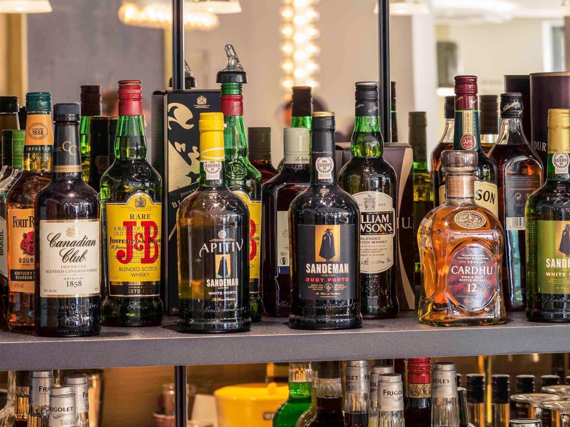 Mercure Nantes Centre Gare Екстериор снимка