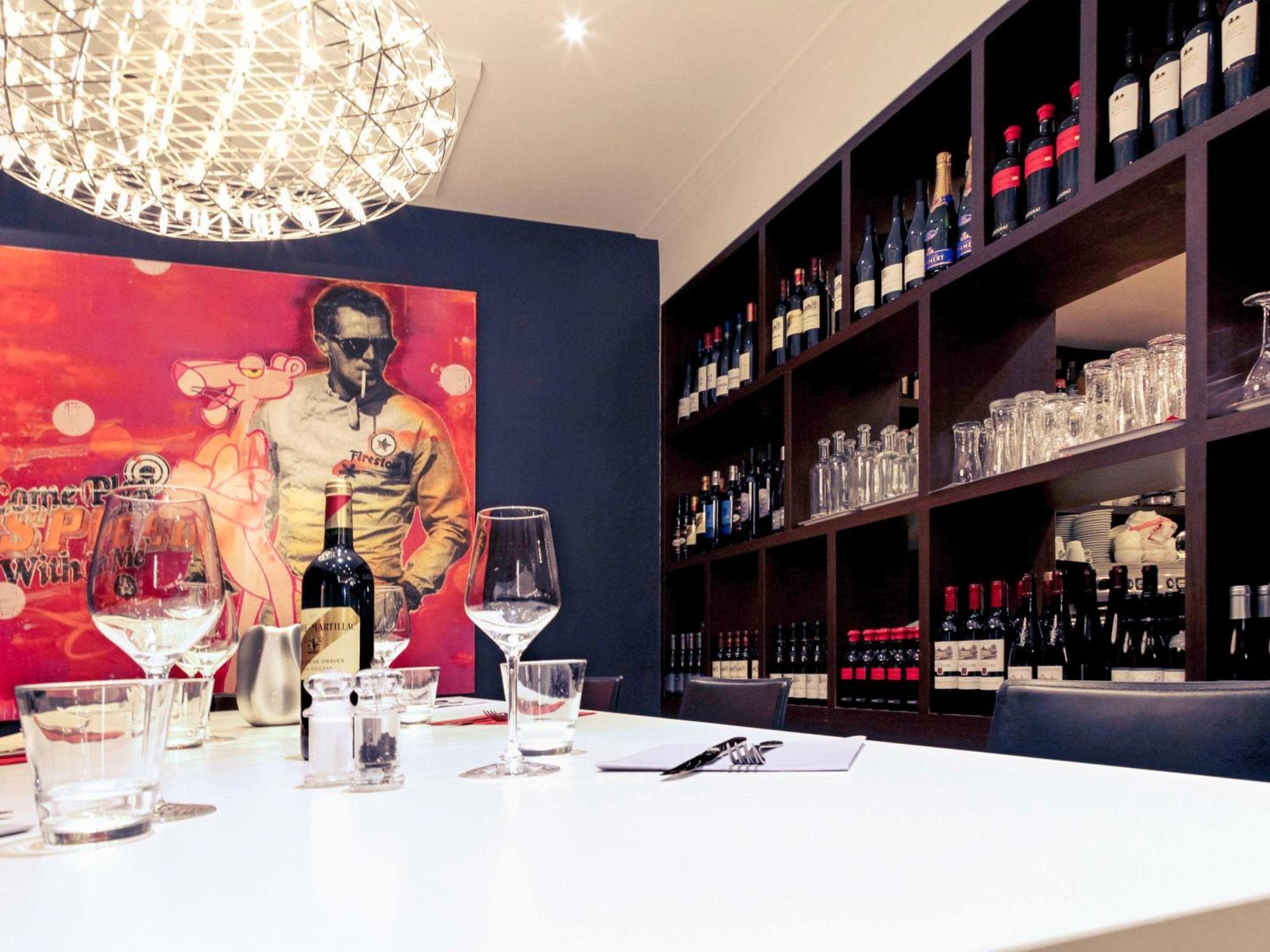 Mercure Nantes Centre Gare Екстериор снимка