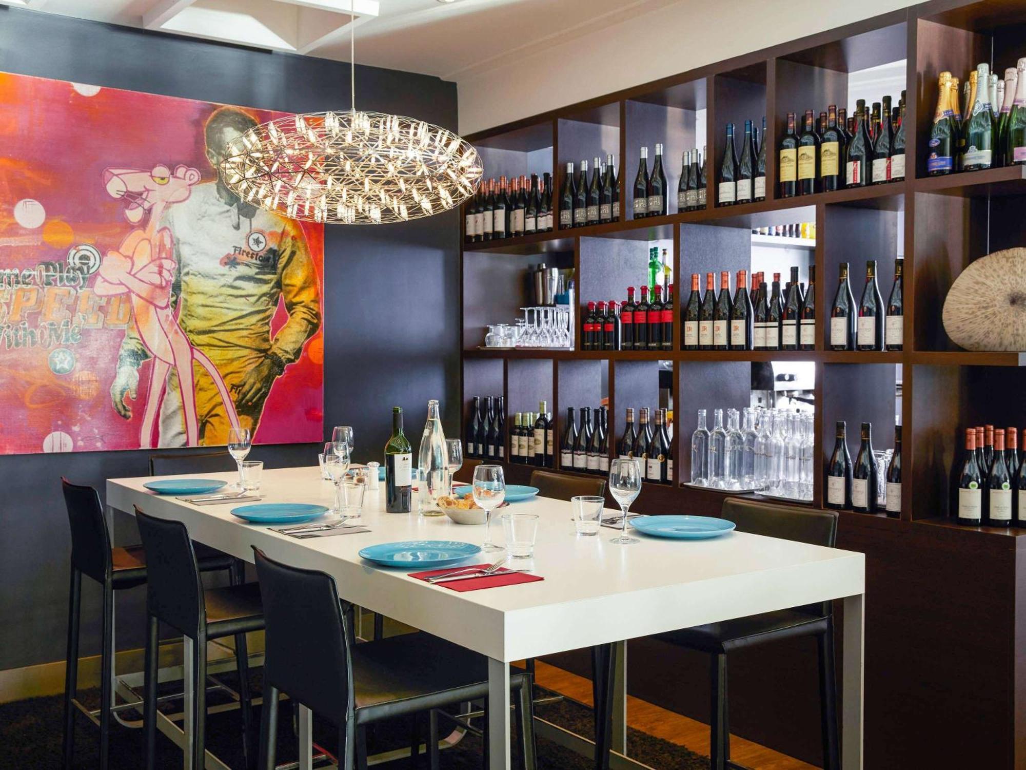 Mercure Nantes Centre Gare Екстериор снимка