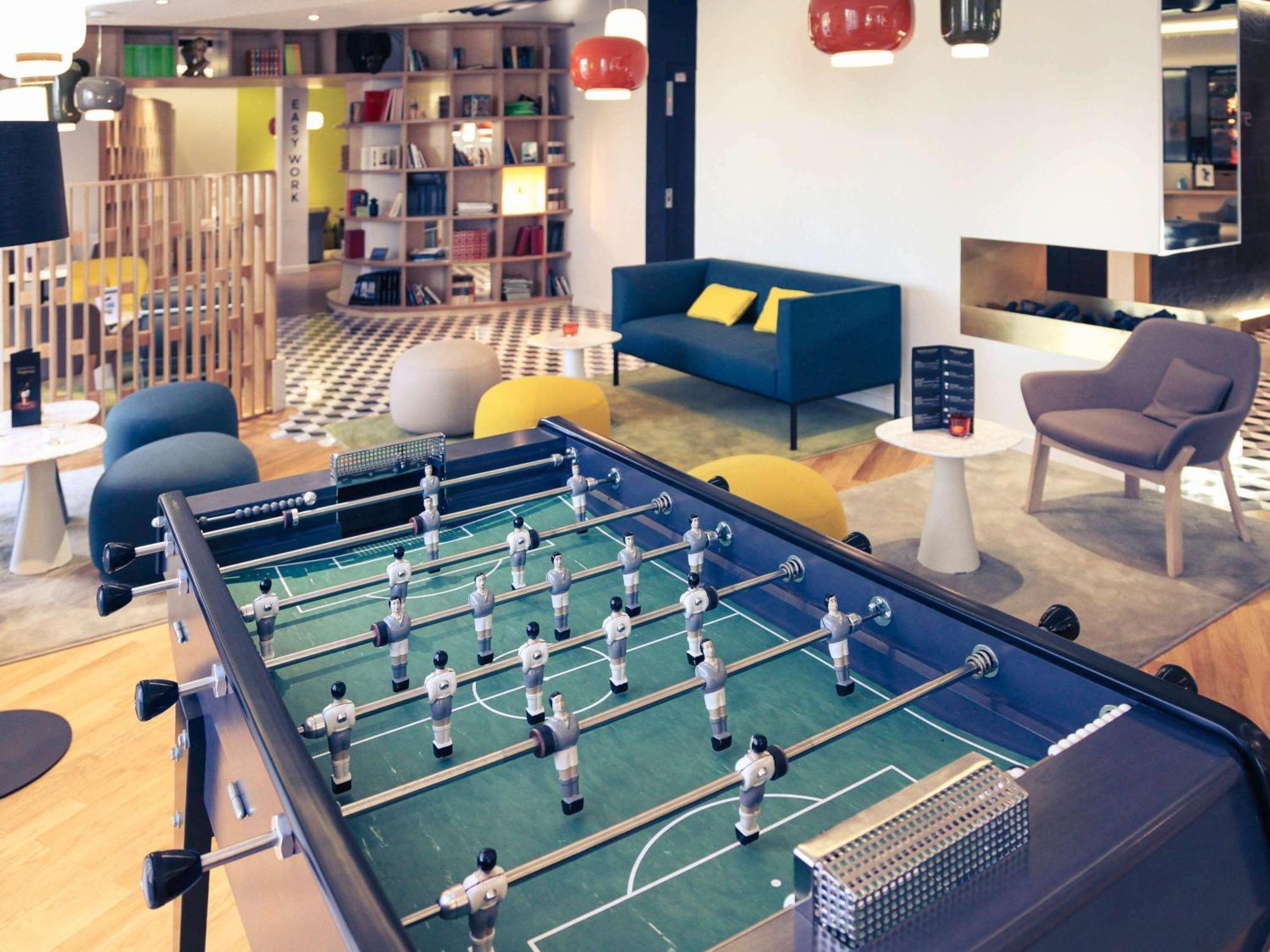 Mercure Nantes Centre Gare Екстериор снимка