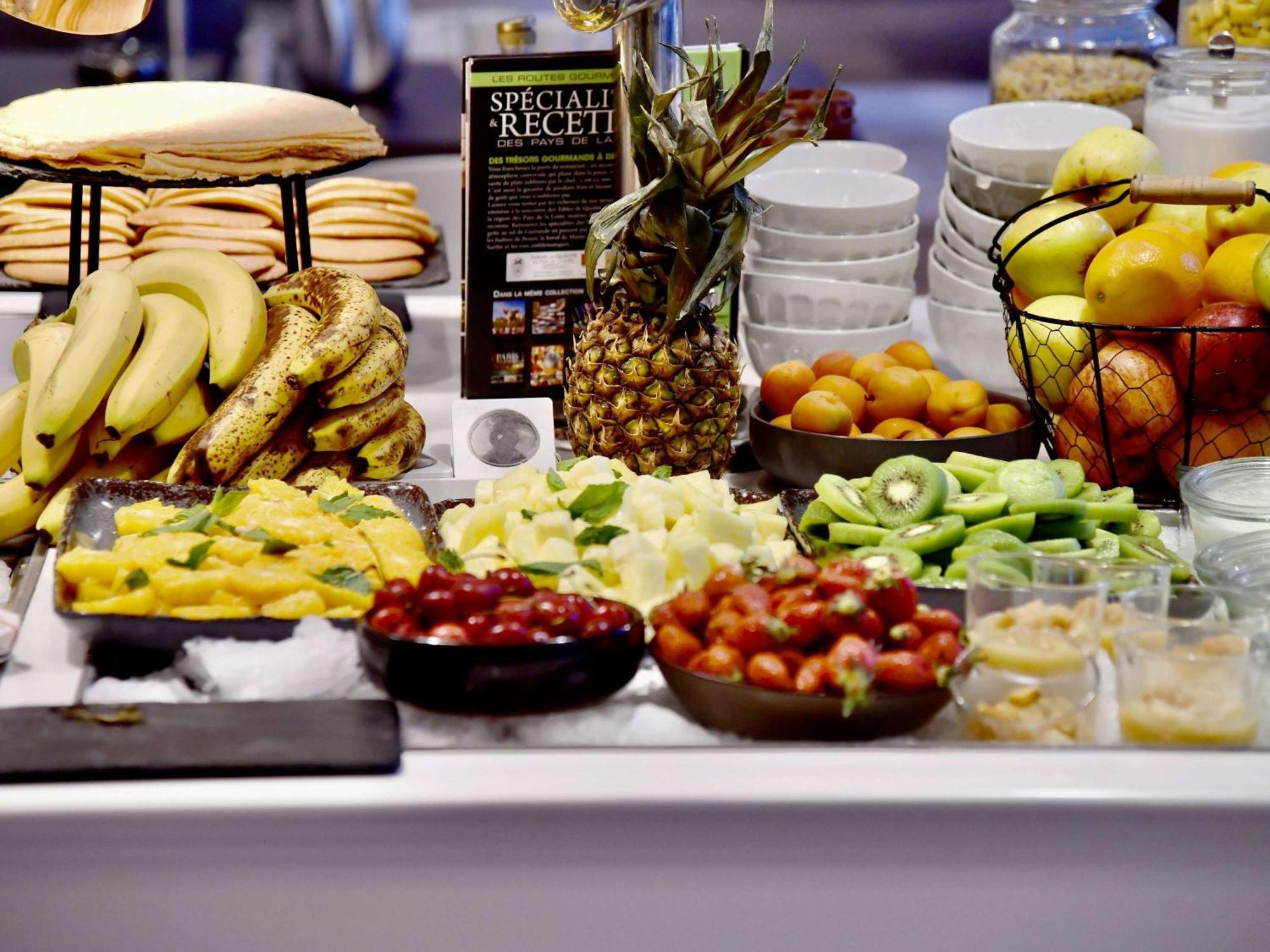 Mercure Nantes Centre Gare Екстериор снимка