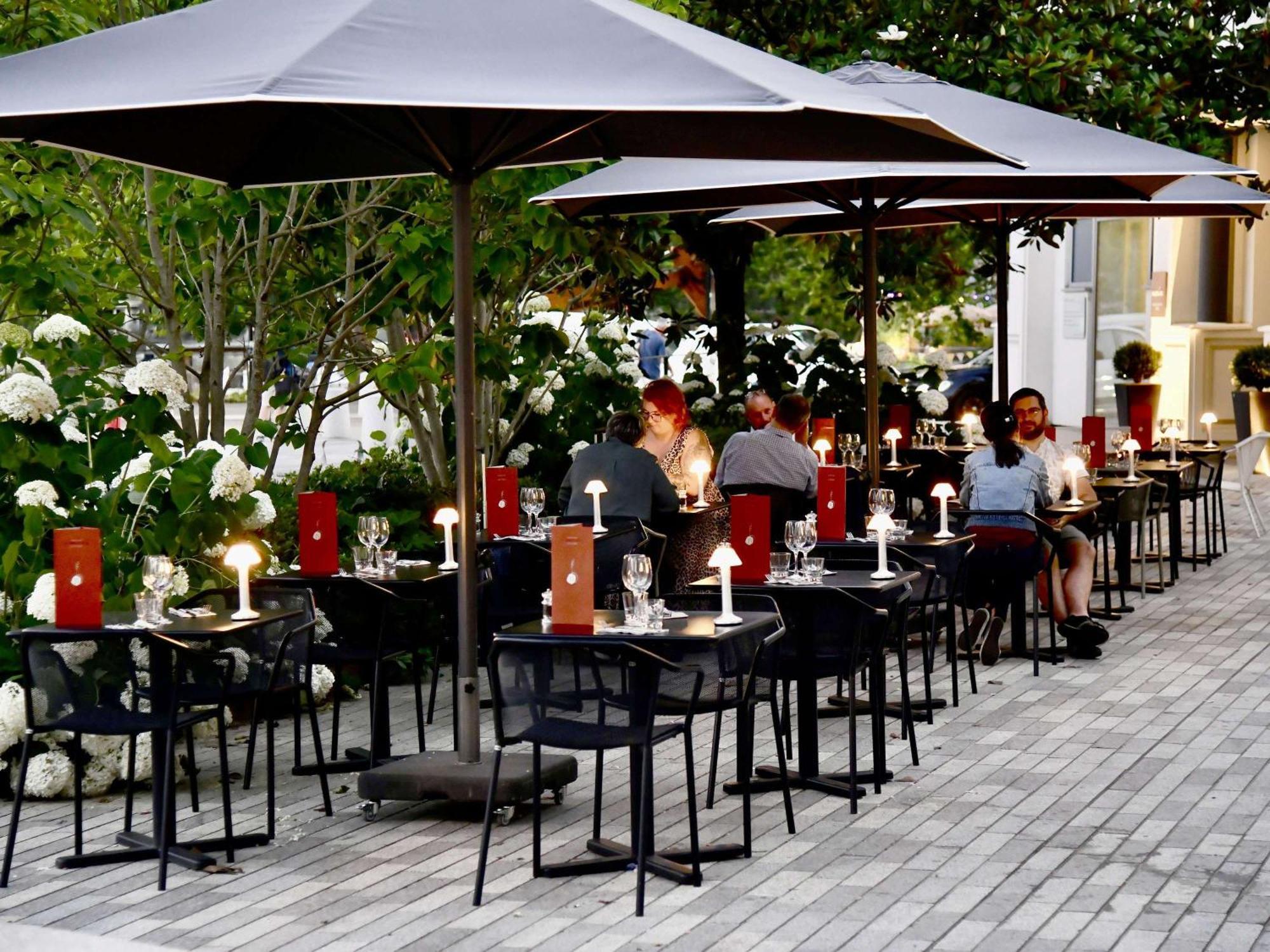 Mercure Nantes Centre Gare Екстериор снимка