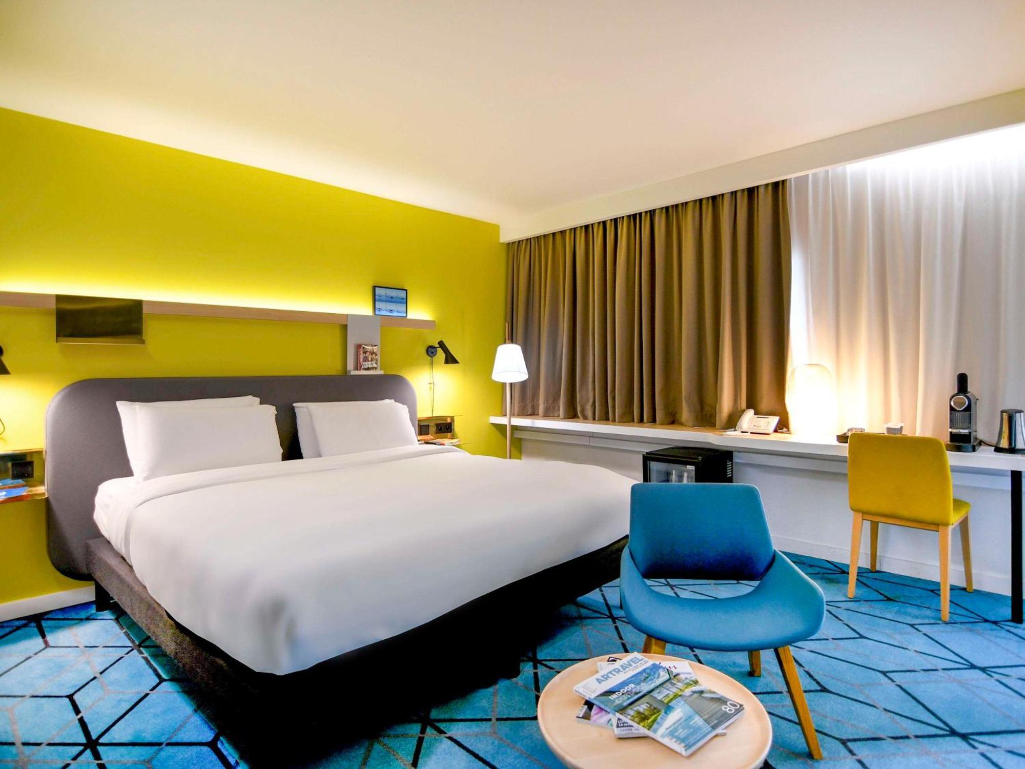 Mercure Nantes Centre Gare Екстериор снимка