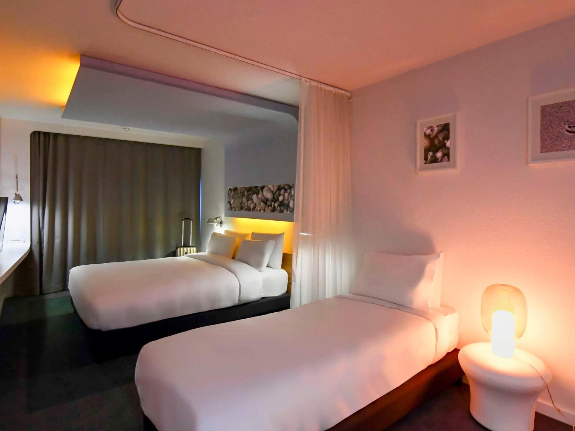 Mercure Nantes Centre Gare Екстериор снимка