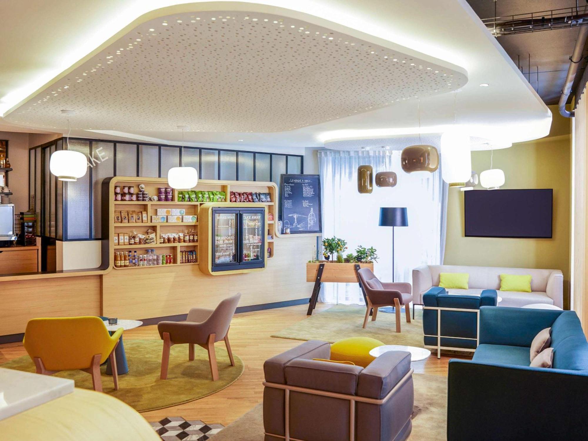 Mercure Nantes Centre Gare Екстериор снимка