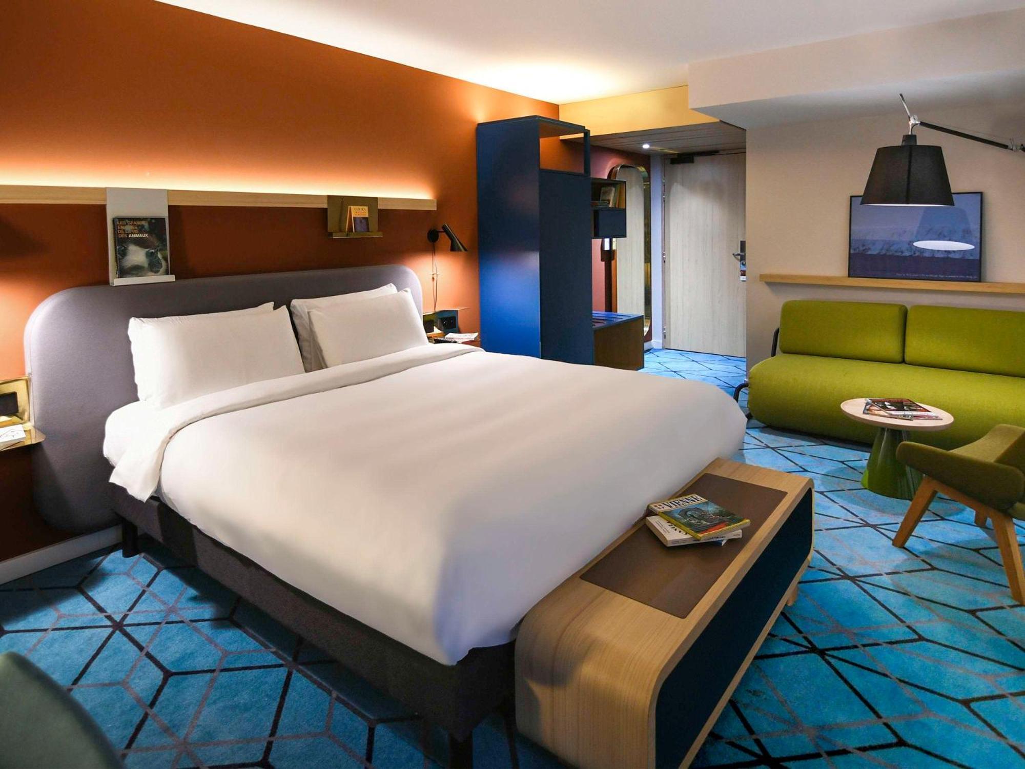 Mercure Nantes Centre Gare Екстериор снимка